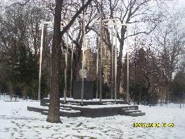 Памятник основателю бальнеологического санатория Александру Винтеру ...