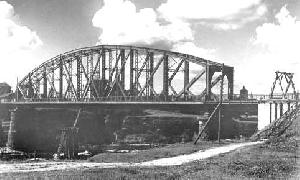 Ж-Д мост, постороен в 1923 году